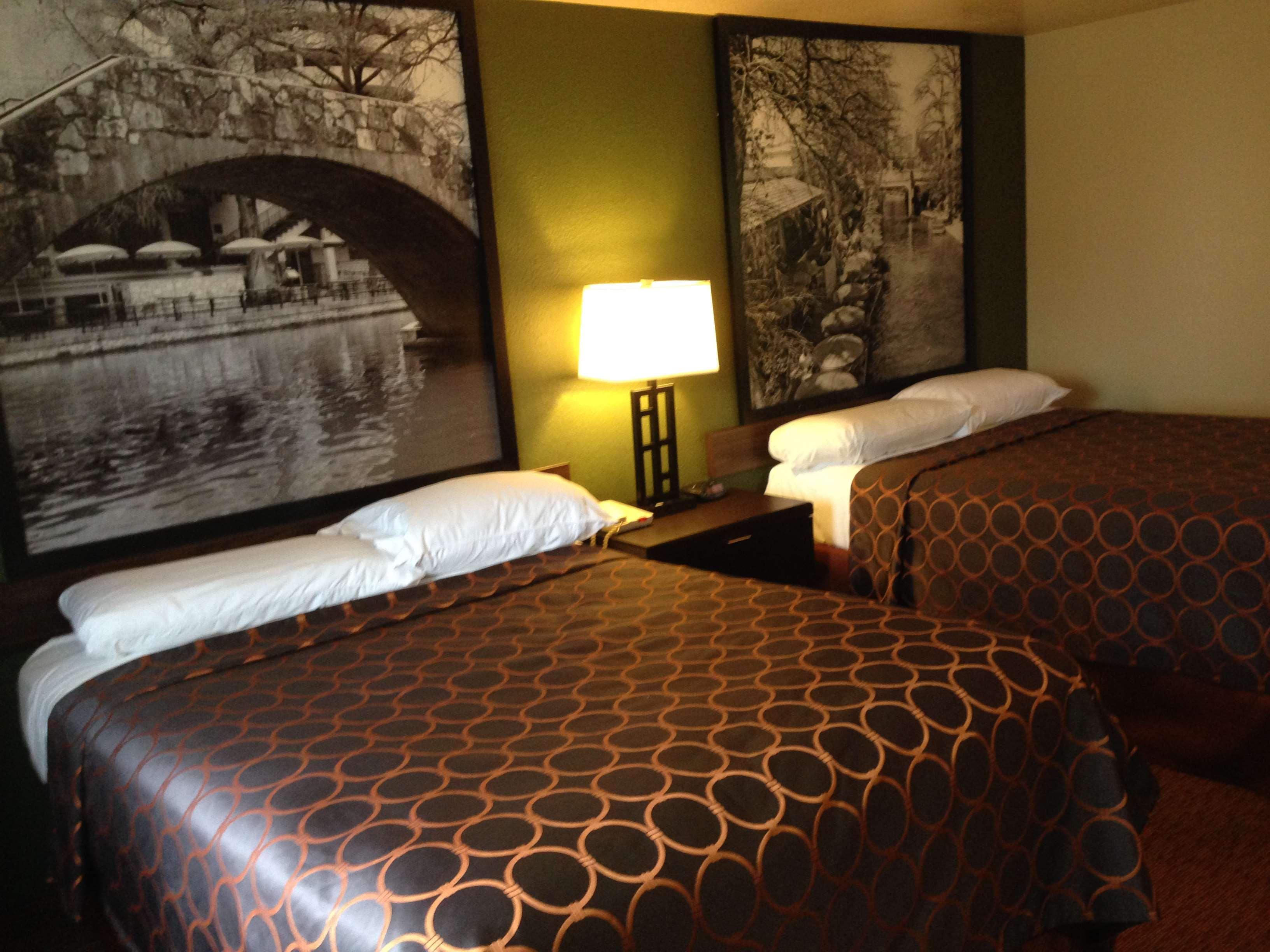 Surestay Plus By Best Western San Antonio Airport Buitenkant foto