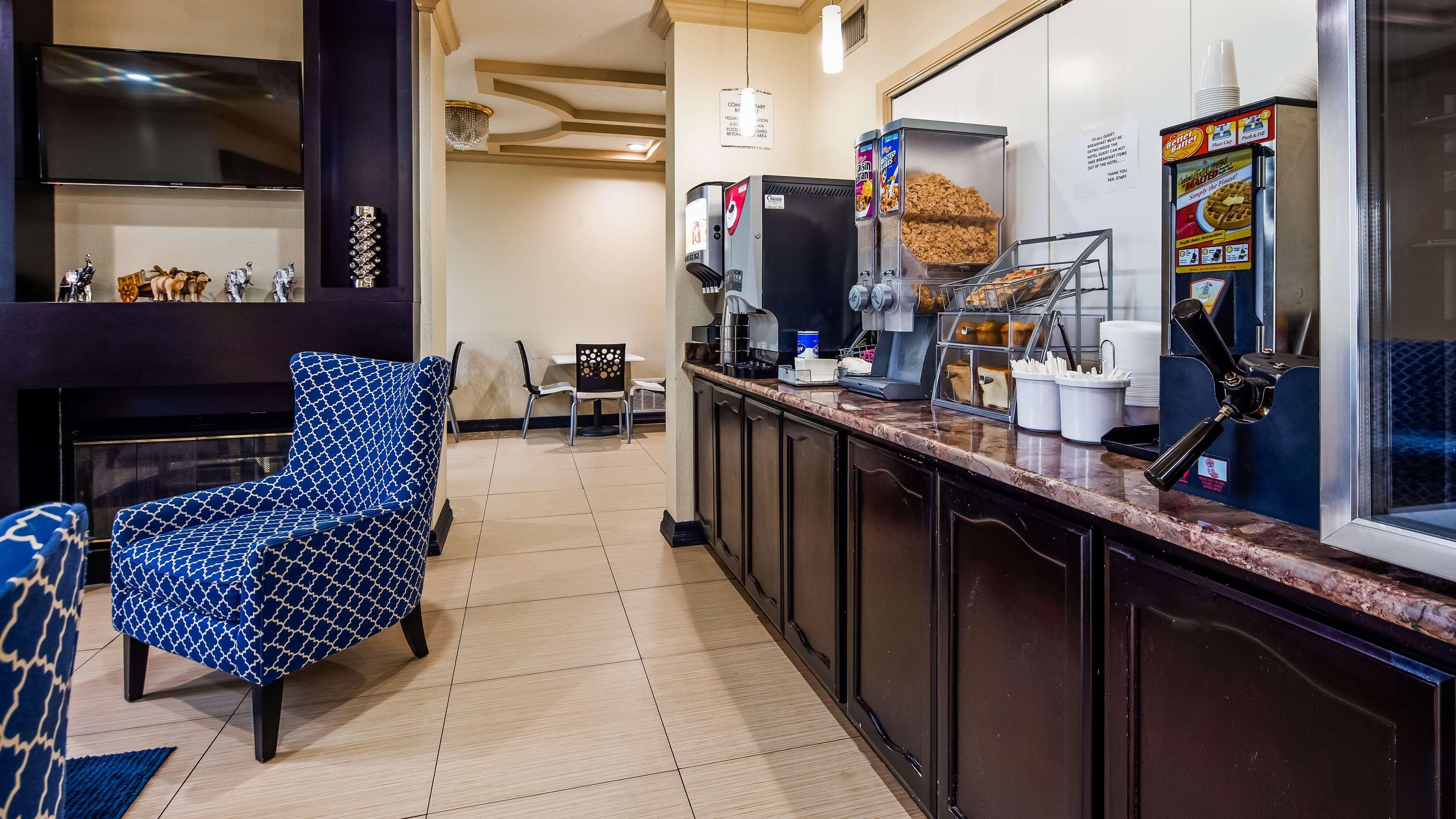 Surestay Plus By Best Western San Antonio Airport Buitenkant foto