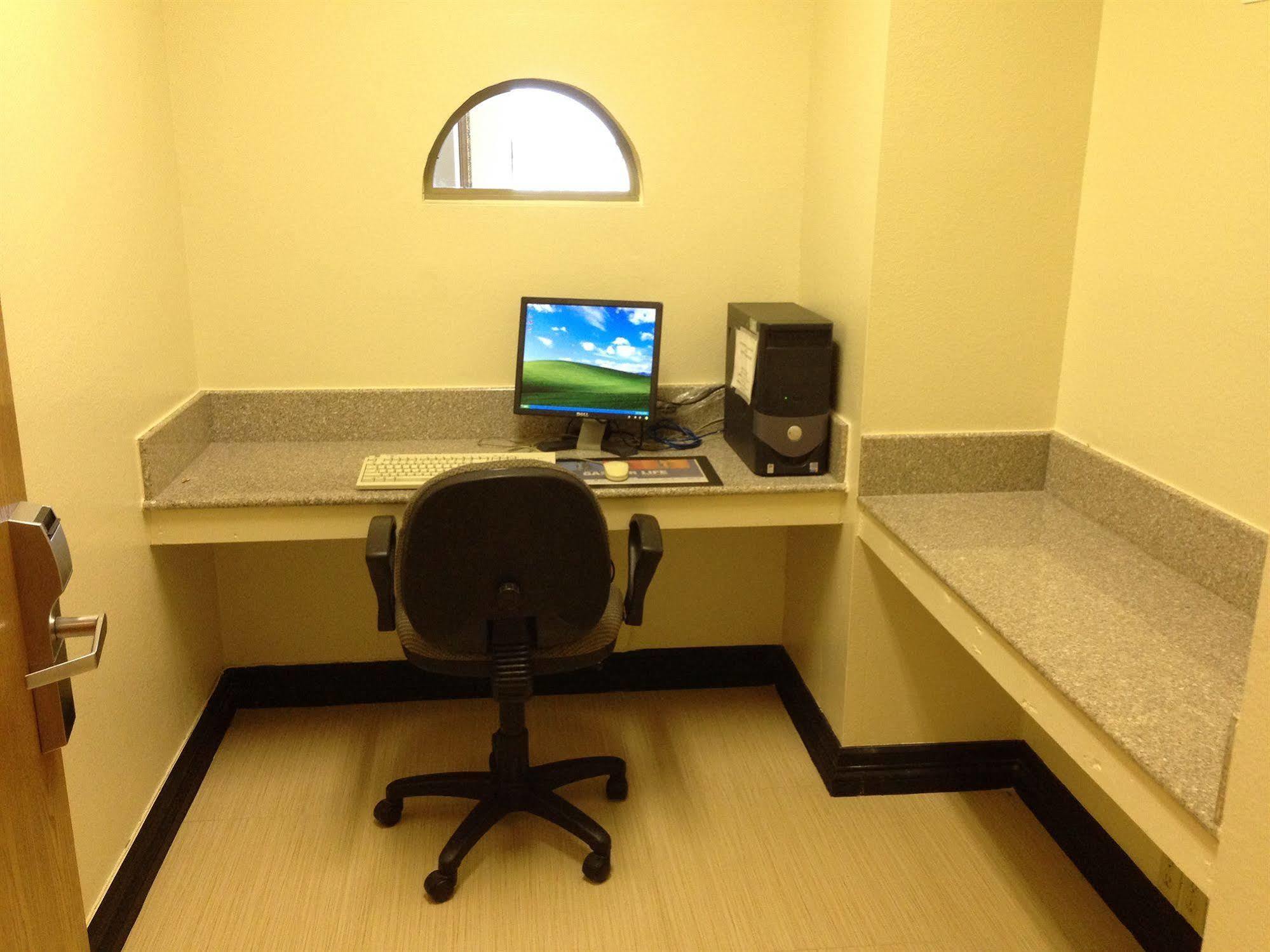 Surestay Plus By Best Western San Antonio Airport Buitenkant foto